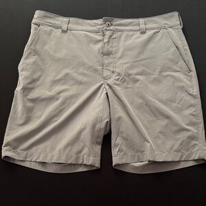 Duluth Trading Co Men's Gray Flat Front Shorts